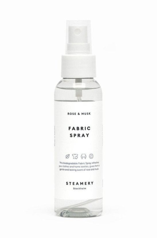 Osvěžující sprej na oděvy Rose & Musk STEAMERY